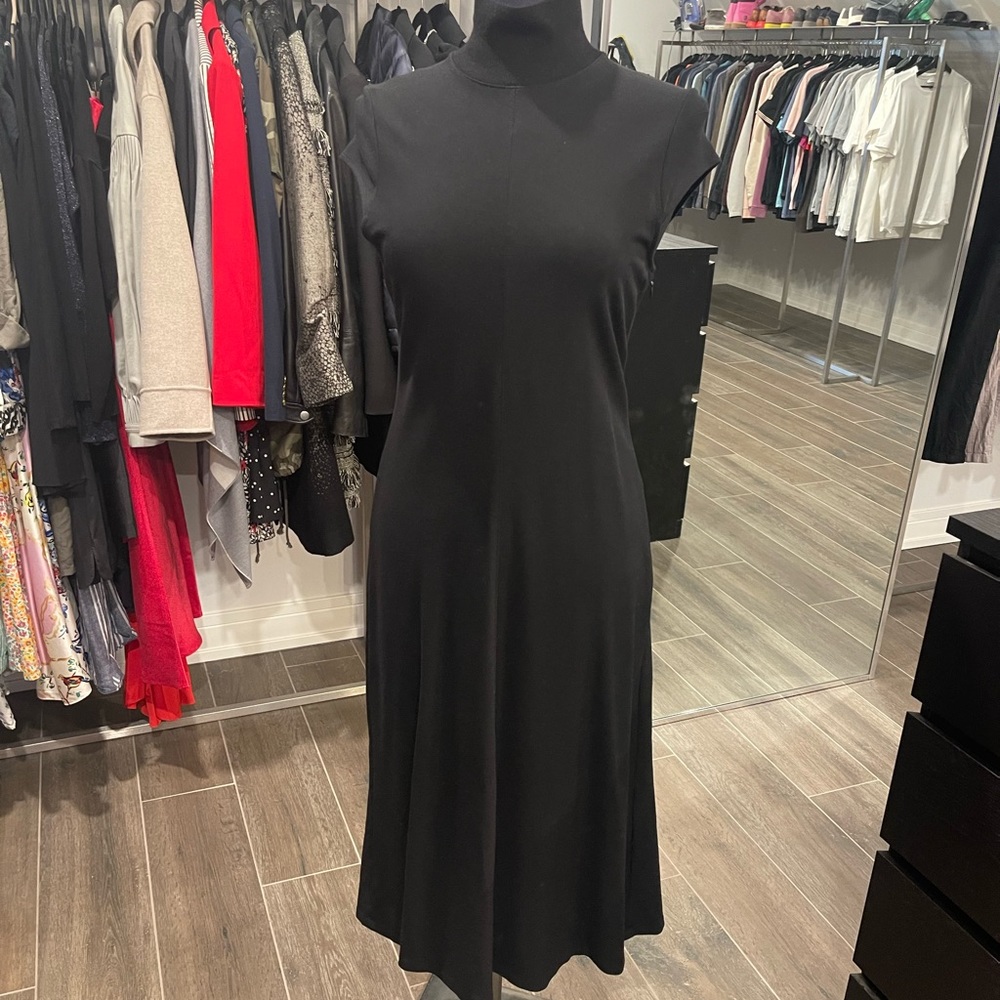 Theory midi dress in size large